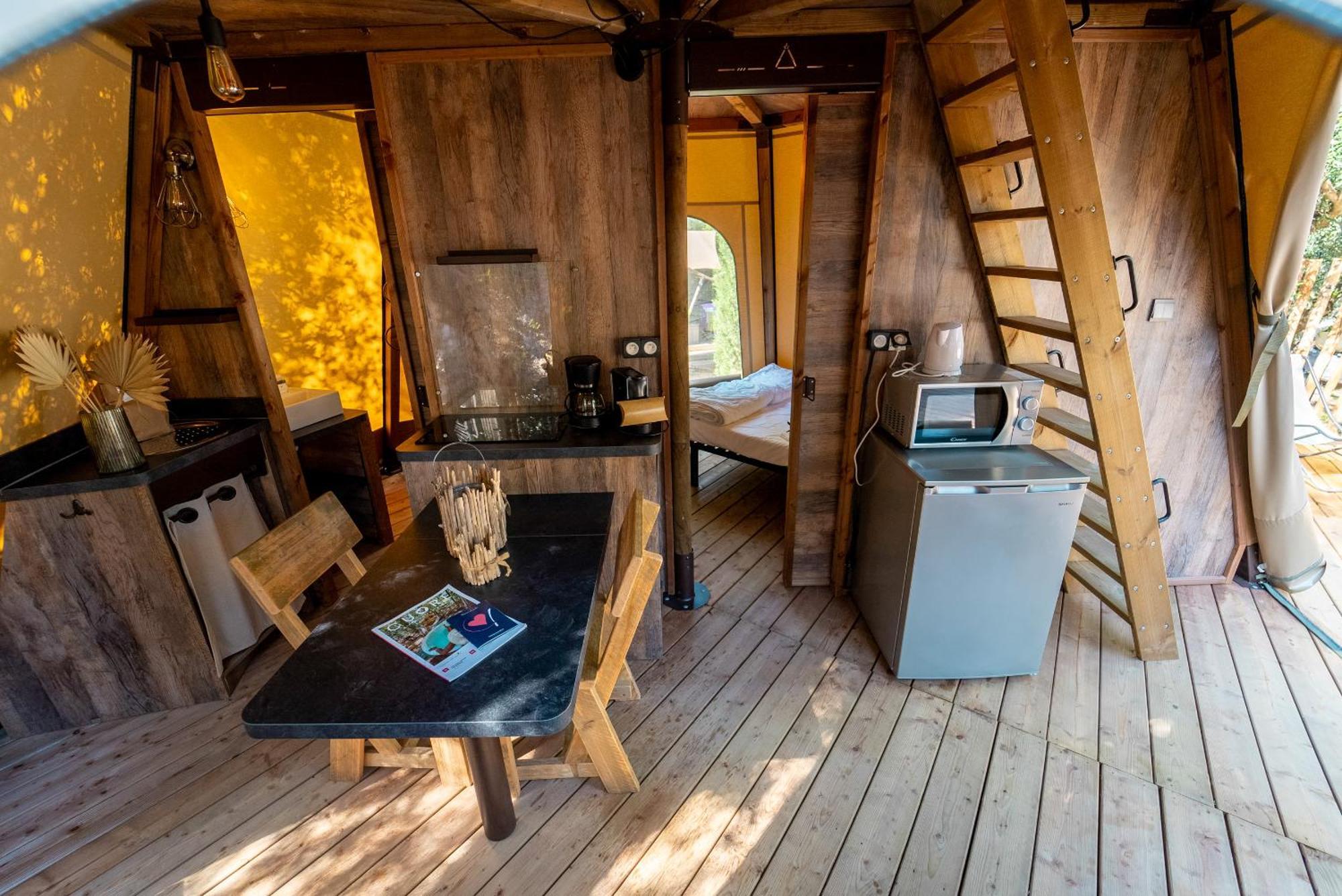 Trasimeno Glamping Resort 마지오네 외부 사진